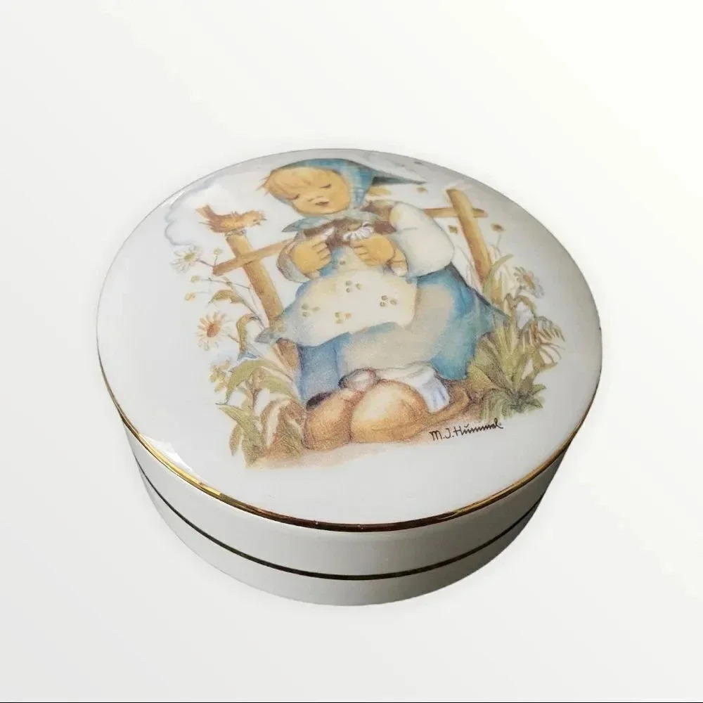 M.J. Hummel Porcelain Trinket Vanity Dish with Lid He Loves Me NWOT